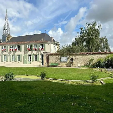 Maison De La Greve - Coeur De Marans Avec Cour Extérieur photo