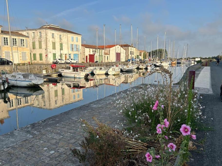 Maison De La Greve - Coeur De Marans Avec Cour Hébergement de vacances Marans (Charente-Maritime)
